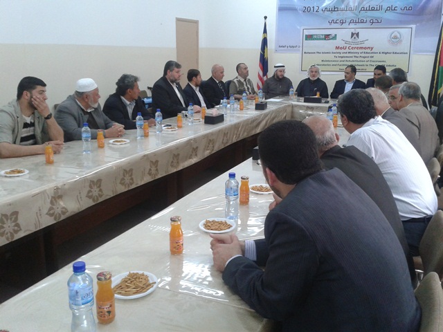 0DeputyVivaMalysiaMOU2012April4