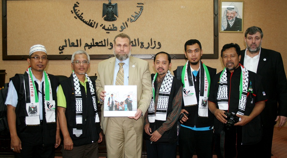 0MinisterConvoy2012May3