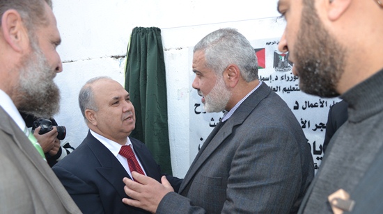 YafaSchoolMinisterPm2011Dec_1