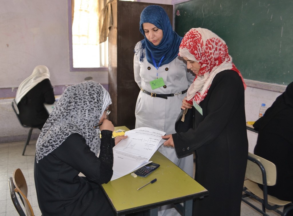 الطالبة سما شبير مشاكل في الابصار